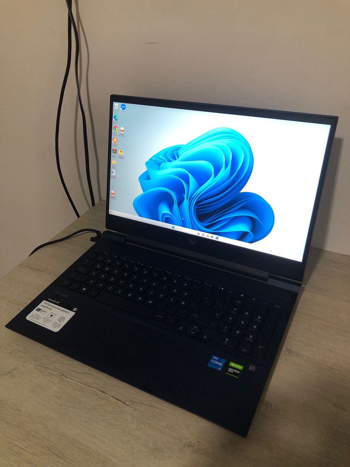 VENTA DE PORTATIL GAMING HP VICTUS DE 16GB RAM